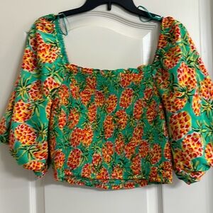 Skies are Blue NWT balloon sleeve top